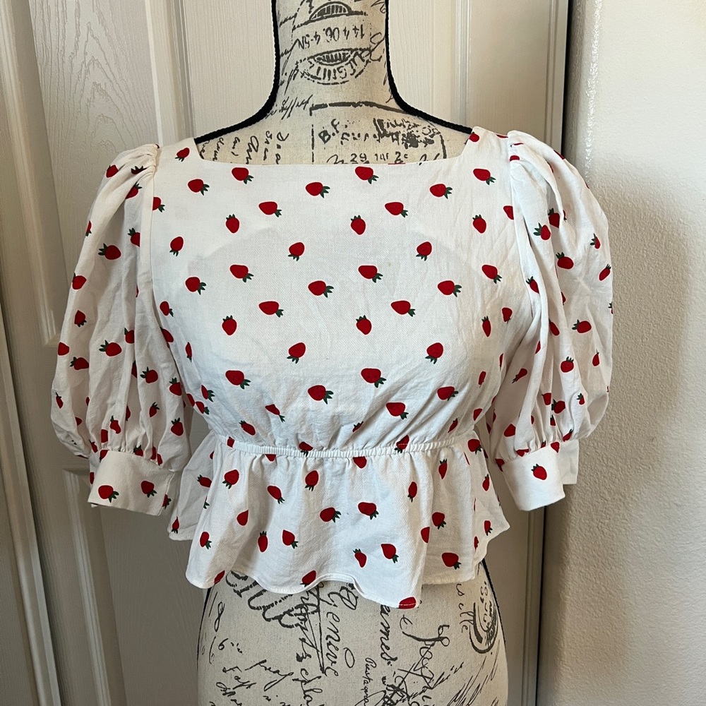 Strawberry Top 🍓